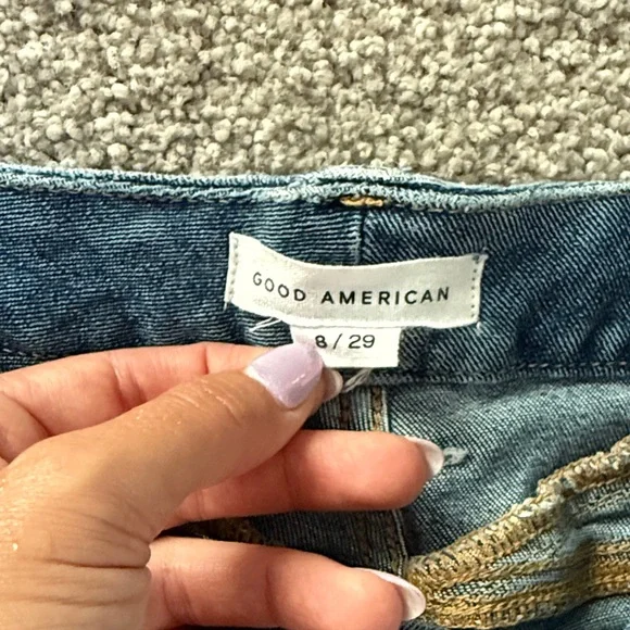 Good American Straight Jeans in Deep Blue - Picture 2 of 4